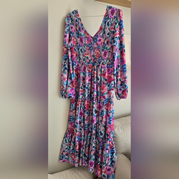 Molly Bracken Dresses & Skirts - Molly Bracken Vibrant Floral Dress